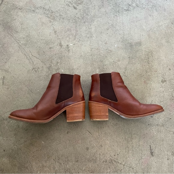 Nisolo Heeled Chelsea Boots in Brandy Leather - Picture 6 of 13